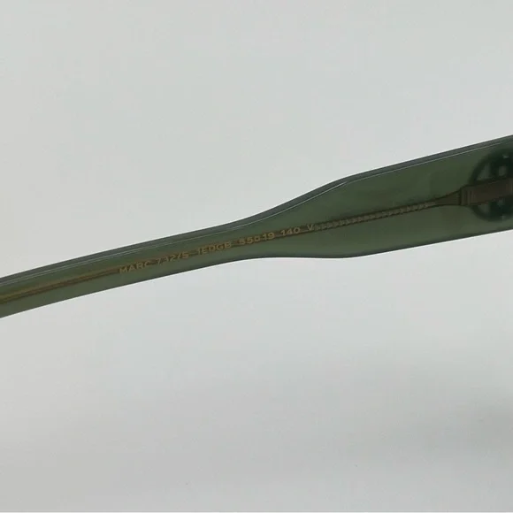 Marc Jacobs Olive Sunglasses with Gradient Lenses display picture 3
